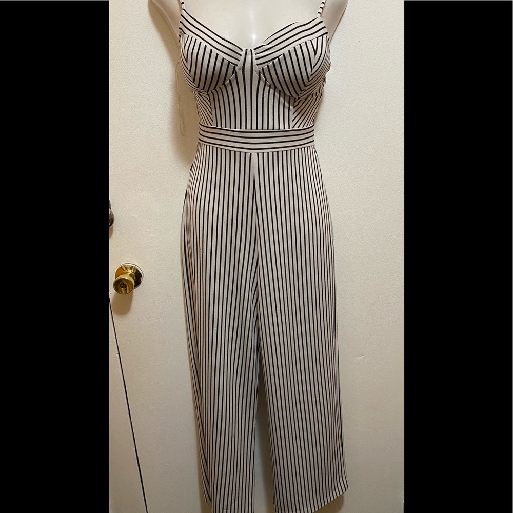 One-Piece   Like New !!! Sleeveless -Pants/ Jumpsuit with built in bra .